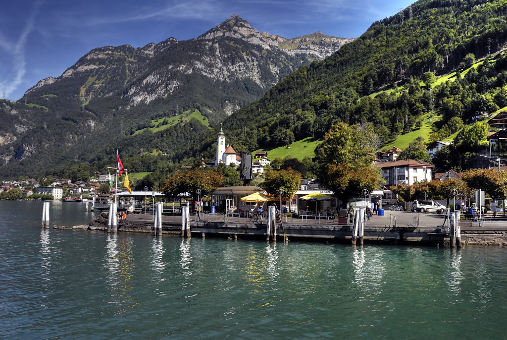 schweiz - flüelen - fähranleger