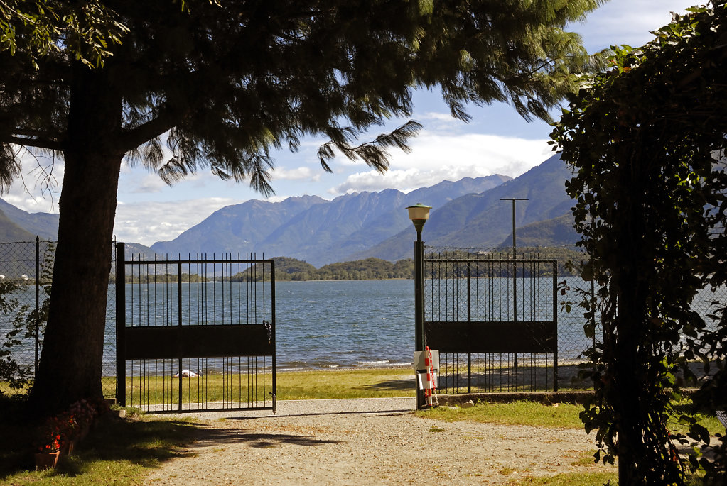 italien - comer see - das tor