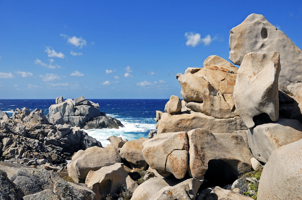 italien - sardinien - capo testa – skulpturengarten