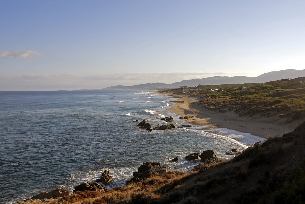 italien - sardinien - castelsardo - die küste