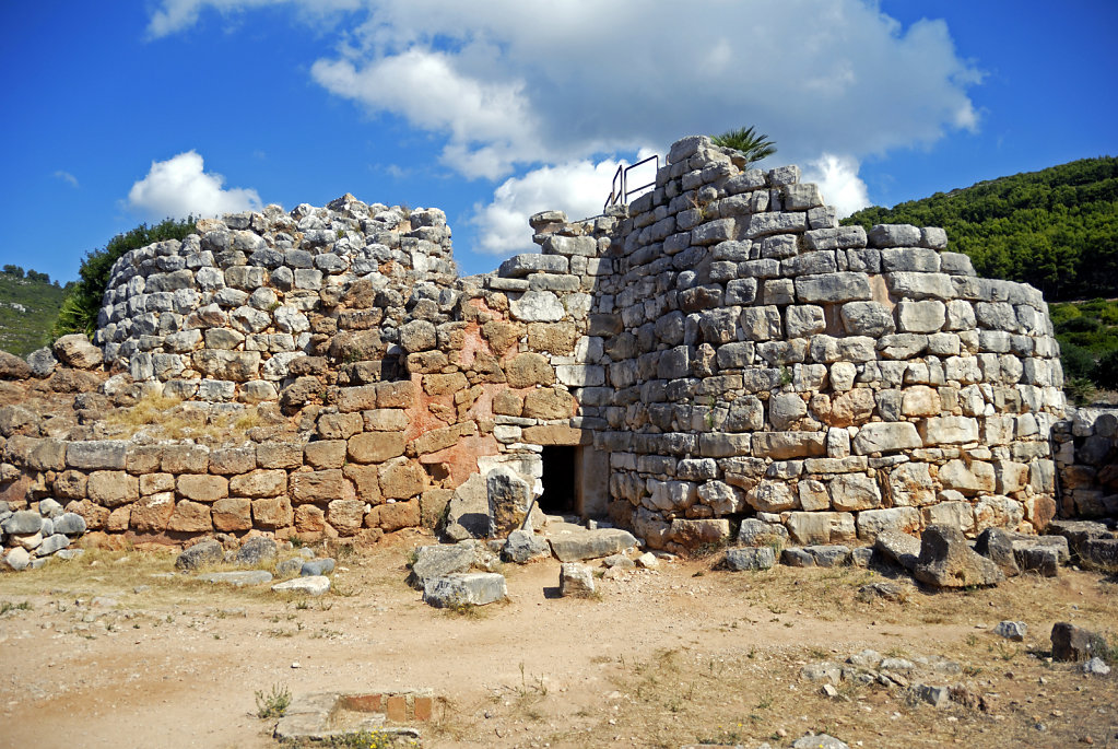 italien - sardinien - nuraghe di palmavera