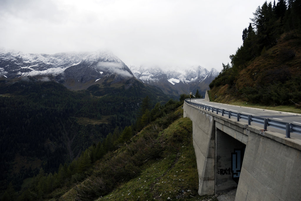 schweiz - gotthardpass  - die passstrasse