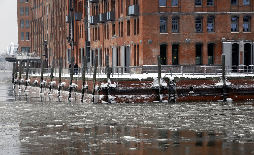 hamburg hafen (141) -  uferweg