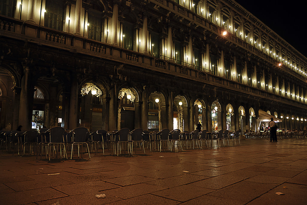 venedig (117) - piazza san marco nachts teil 2