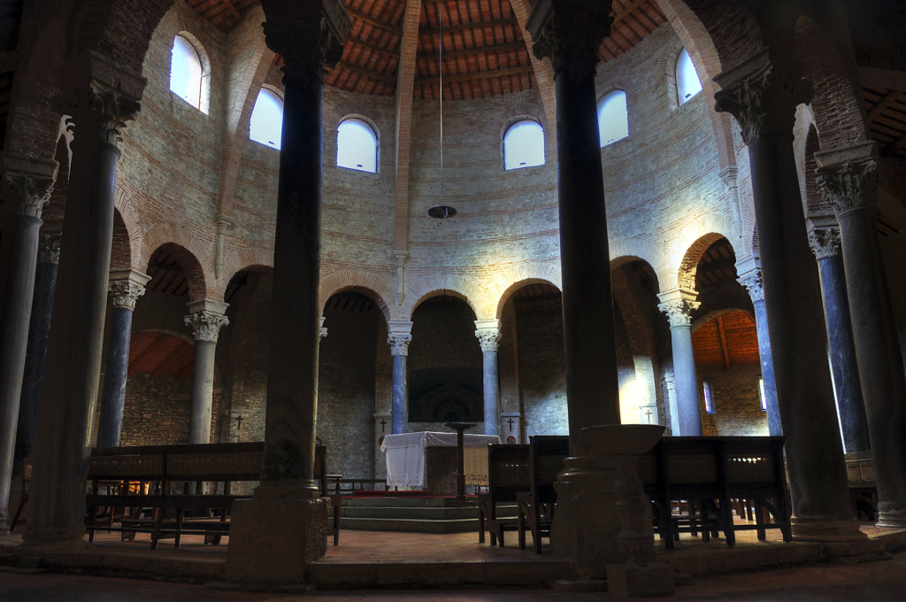 perugia (19) - chiesa di sant`angelo