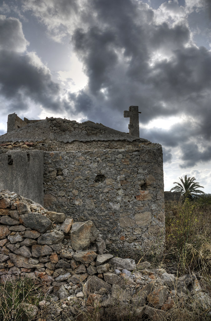 sizilien (37) - marzamemi - die umgebung - ruine teil 2 