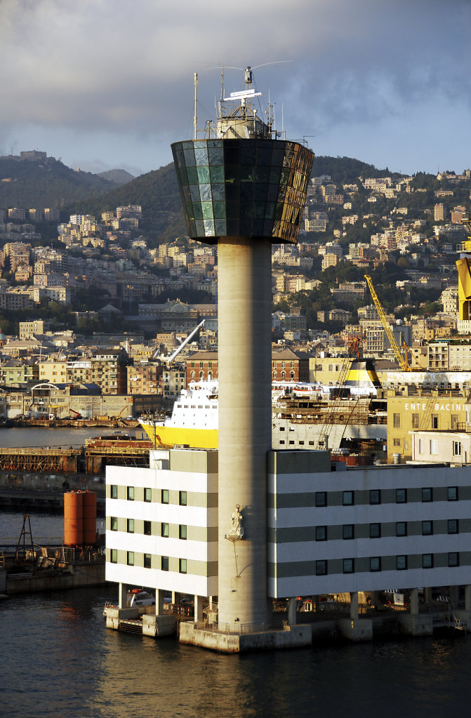 genua (36) - lotsenhaus