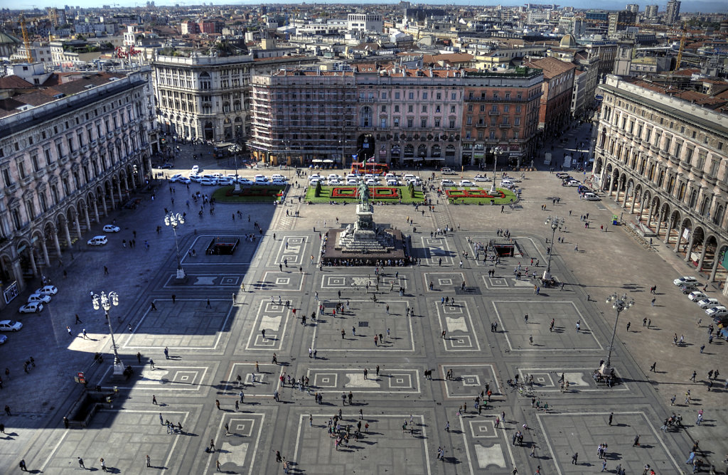 mailand  (17) - piazza del duomo / domplatz (03)