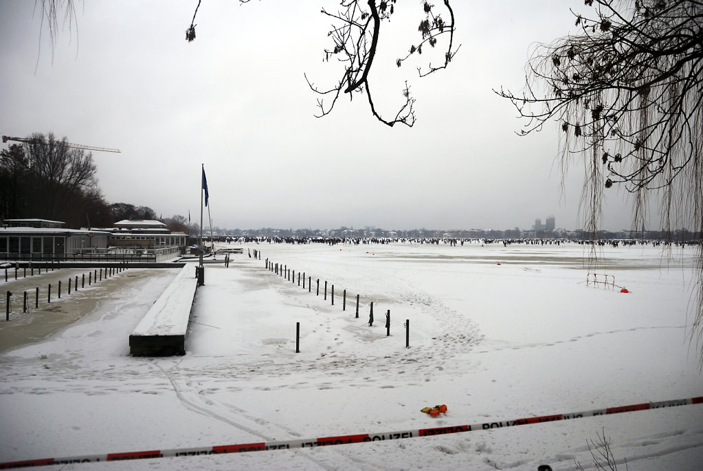 hamburg  (96) - alsterspaziergang - ausblick