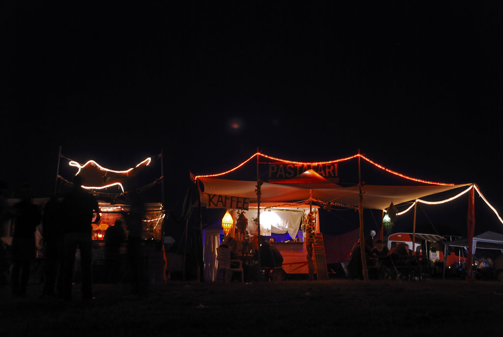 fusion festival 2008 nachts  (25) - coffeeshop