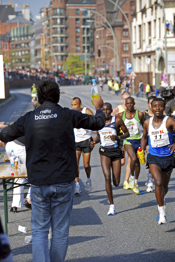 hamburg marathon 2009 – kilometer 10 - die spitzengruppe