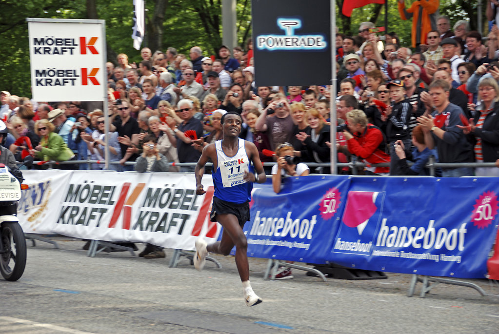 hamburg marathon 2009 - zieleinlauf solomon tside