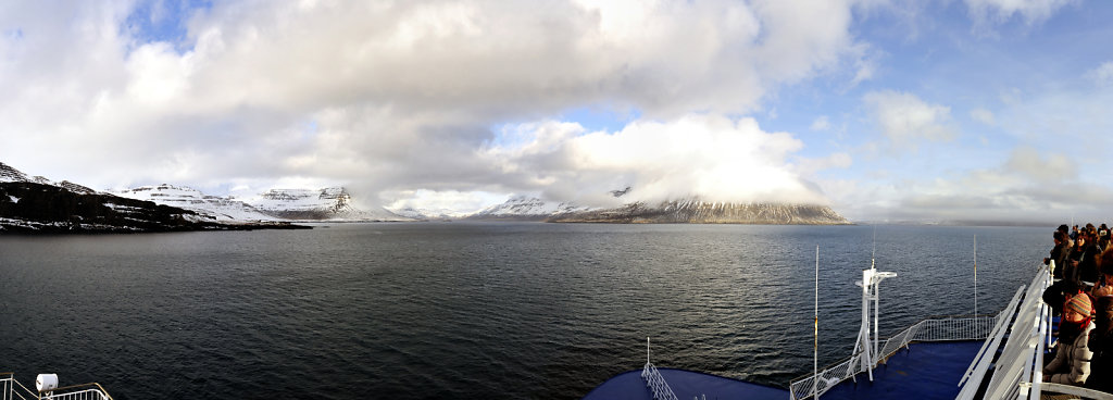 island – seydisfjördur (08) – an deck - teilpanorama