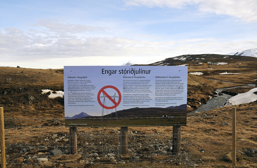 island – zwischen varmahlíð und blönduós (01) – protest