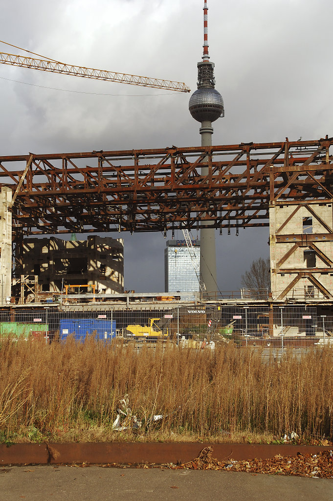 palast der republik – das ende (71) - gras über die sache wac