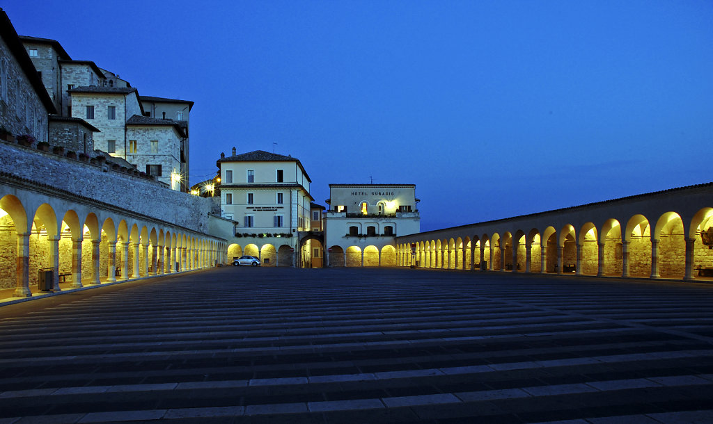 assisi nachts teil eins