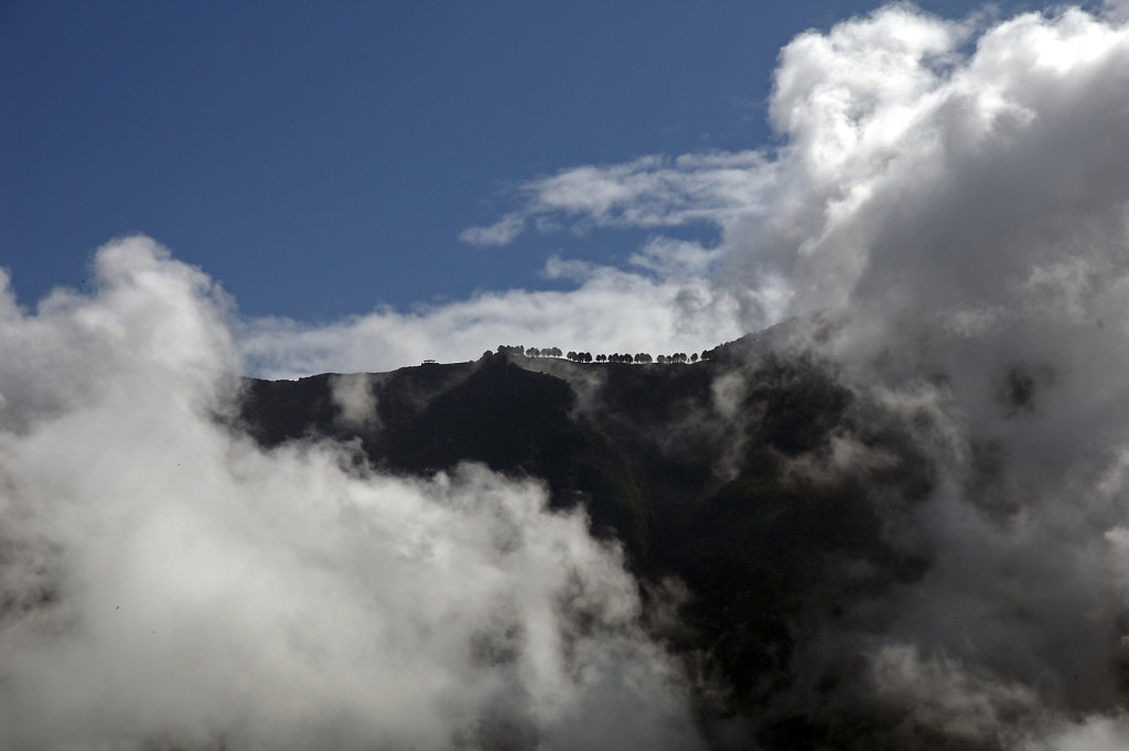 el hierro (26)- in den wolken