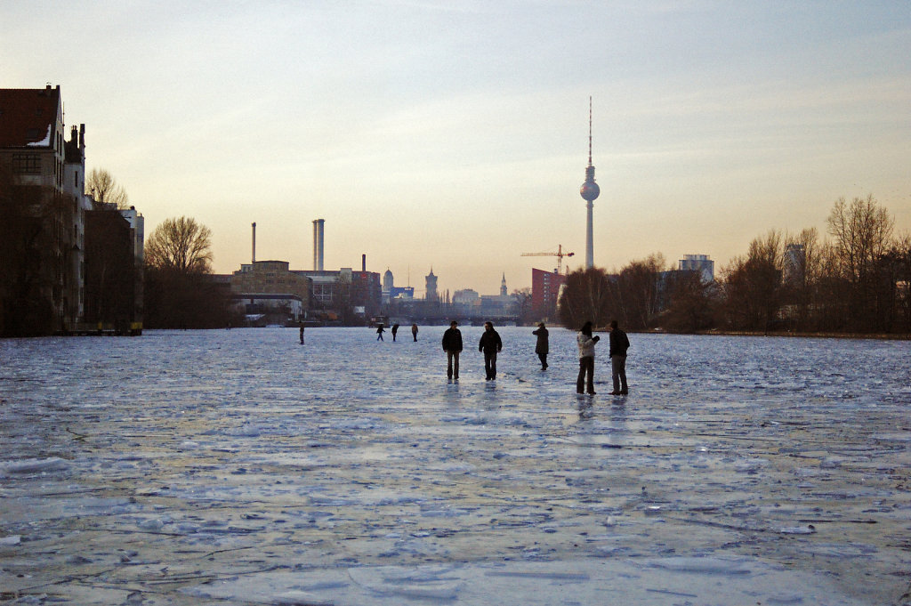 spaziergang auf dem eis 