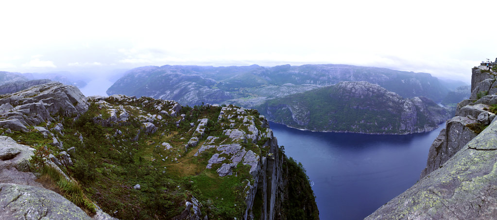 norwegen (13) - aufstieg zum preikestolen - teilpanorama