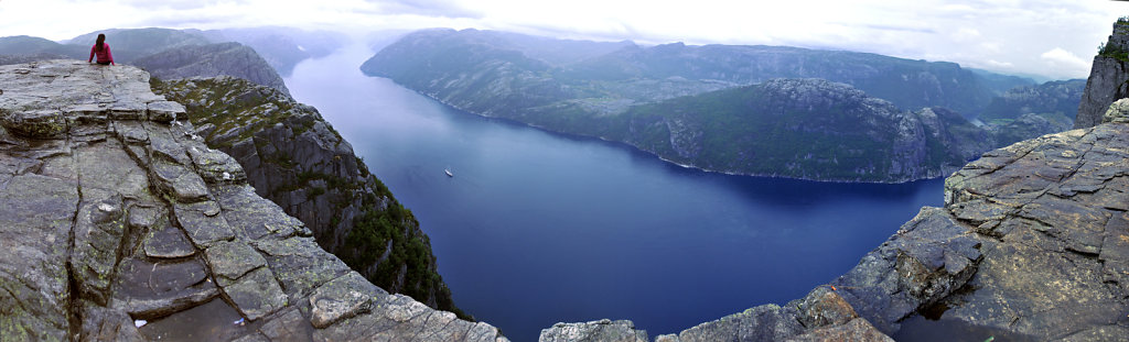 norwegen (17) -  preikestolen - teilpanorama