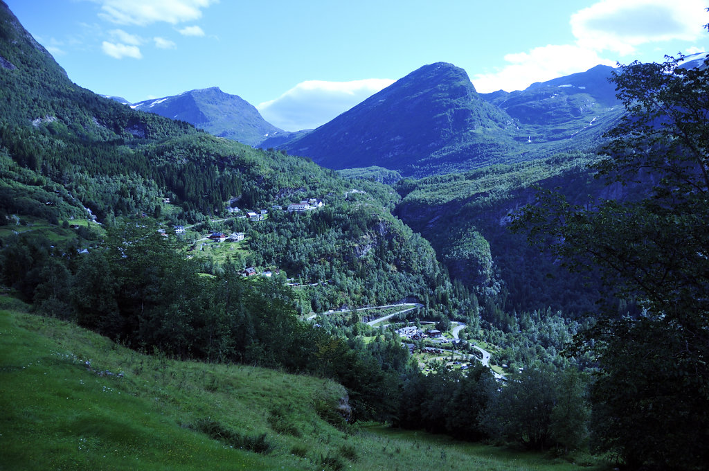 norwegen (112)  - geiranger - aufstieg zur alm