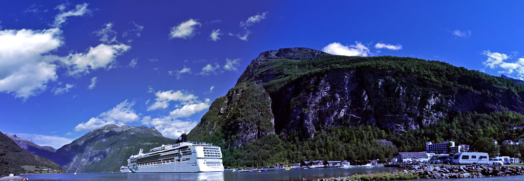 norwegen (106)  - geiranger - teilpanorama