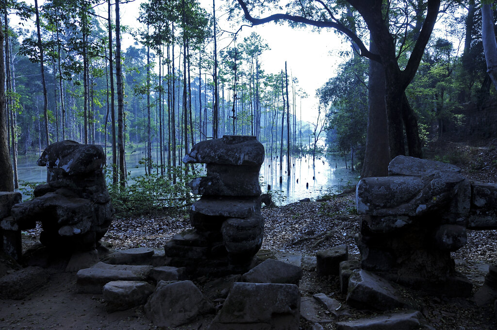 kambodscha - tempel von anghor - angkor thom - terrasse der elef