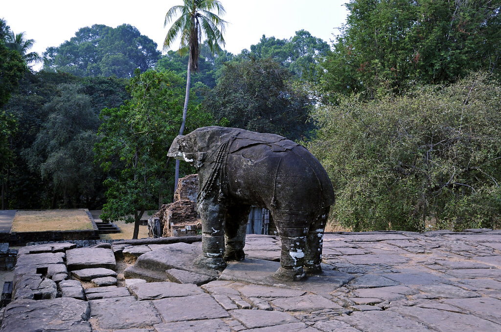 kambodscha - tempel von anghor -  bakong (40)