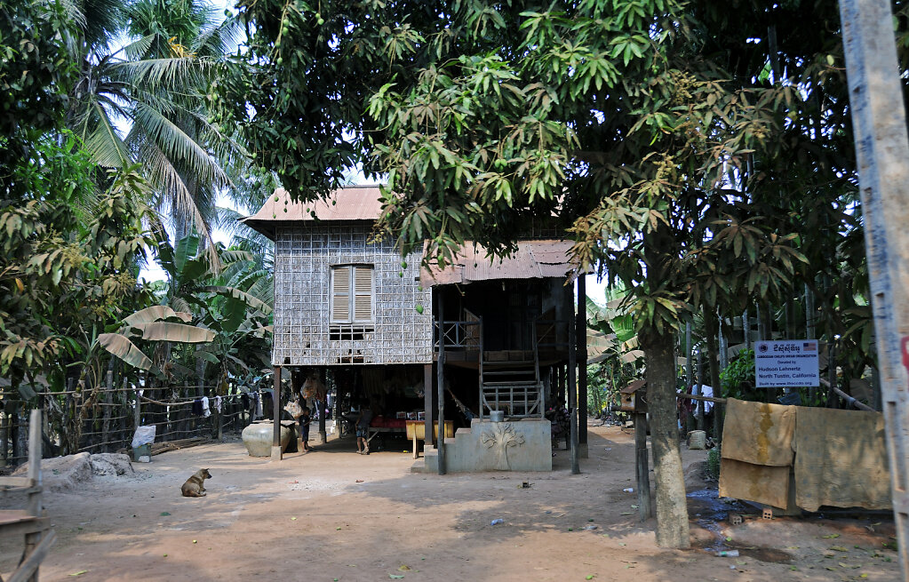 kambodscha - tempel von anghor -  unterwegs (25)