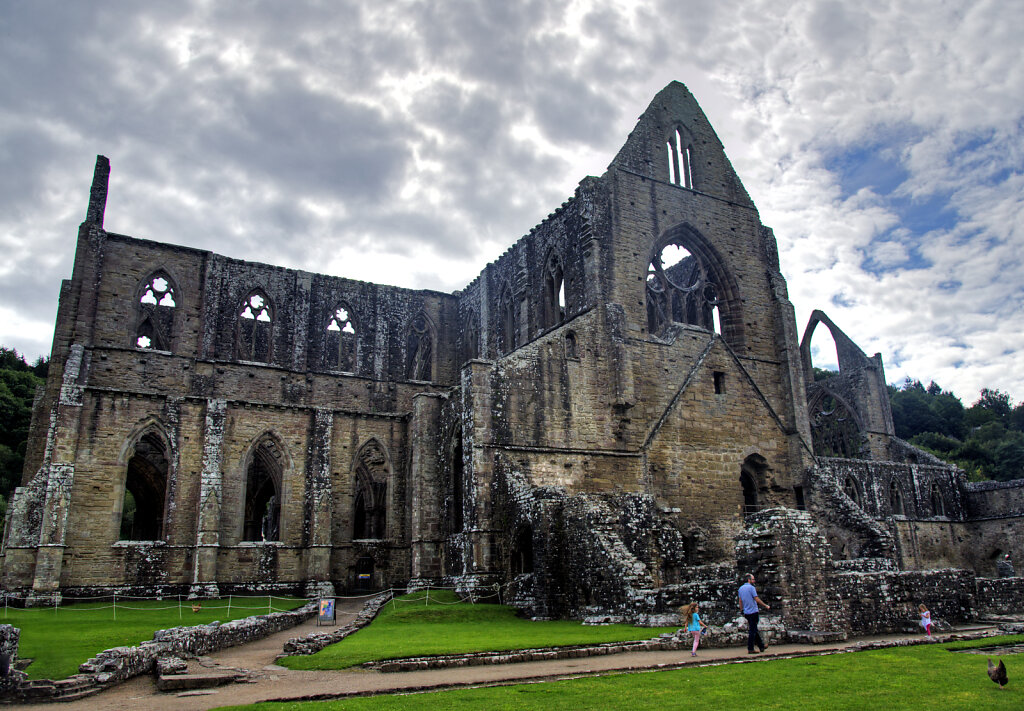 wales –  tintern abbey (04)